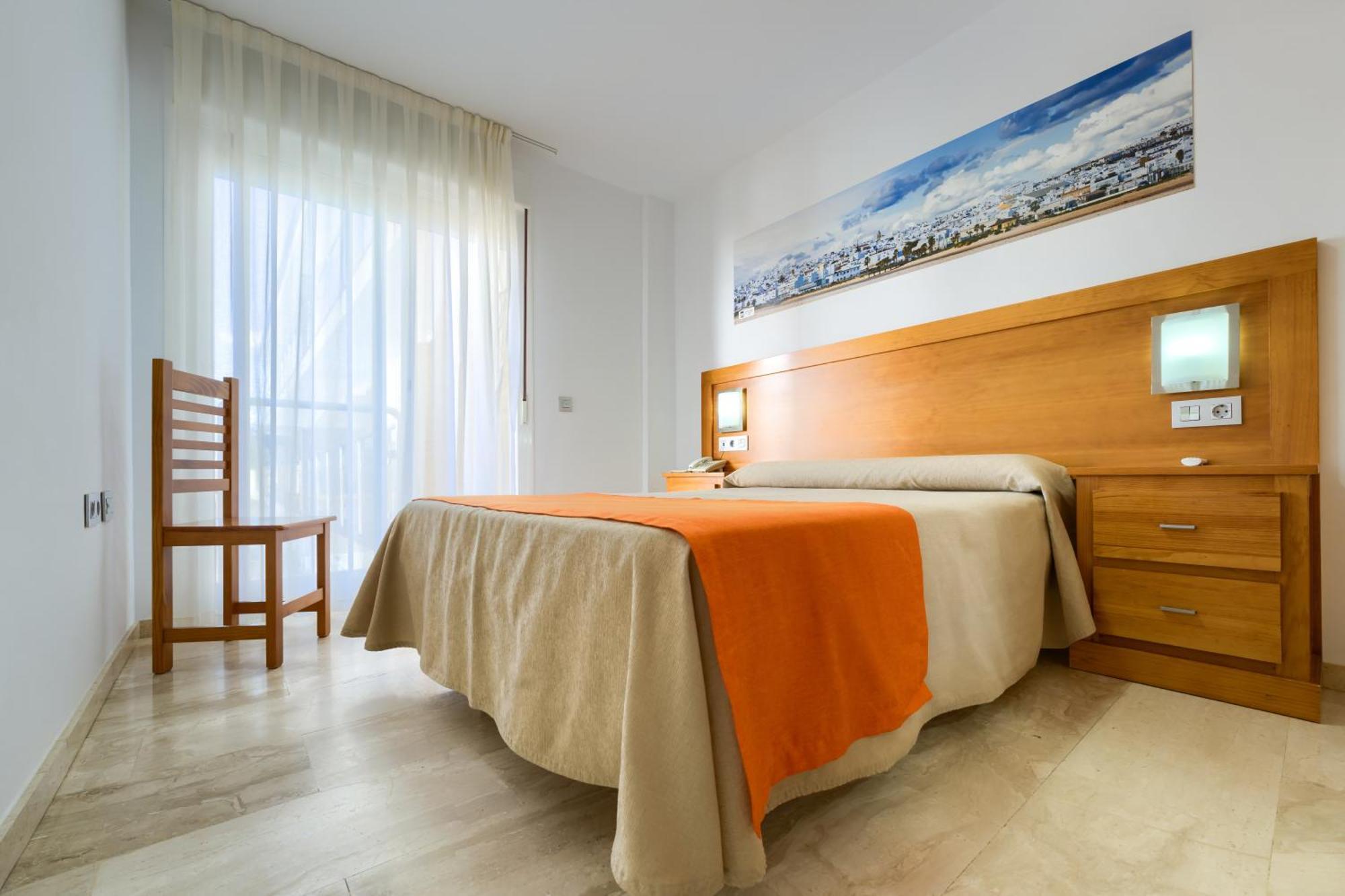 Hotel Apartamentos Loto Conil Conil De La Frontera Zewnętrze zdjęcie