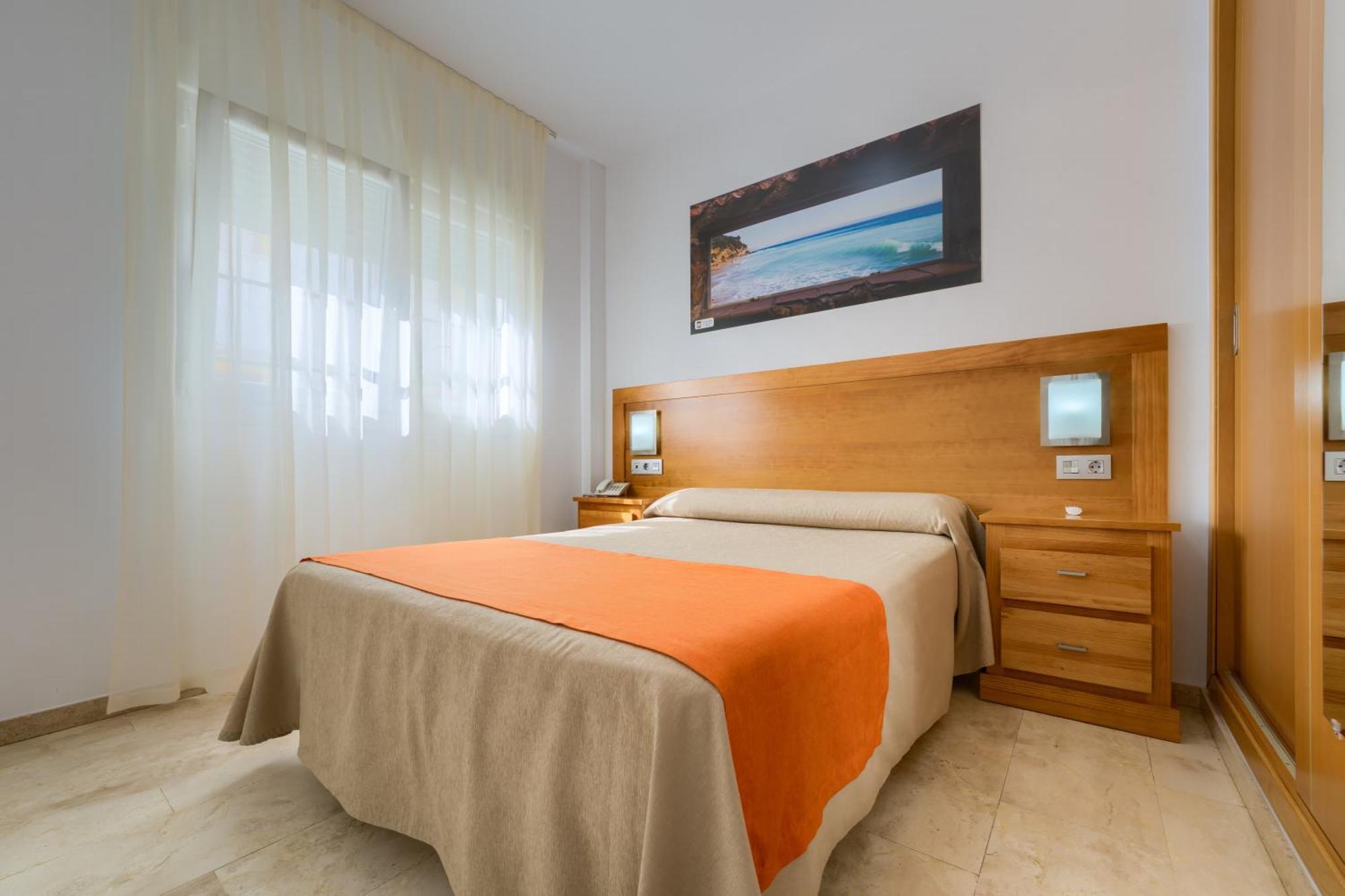 Hotel Apartamentos Loto Conil Conil De La Frontera Zewnętrze zdjęcie