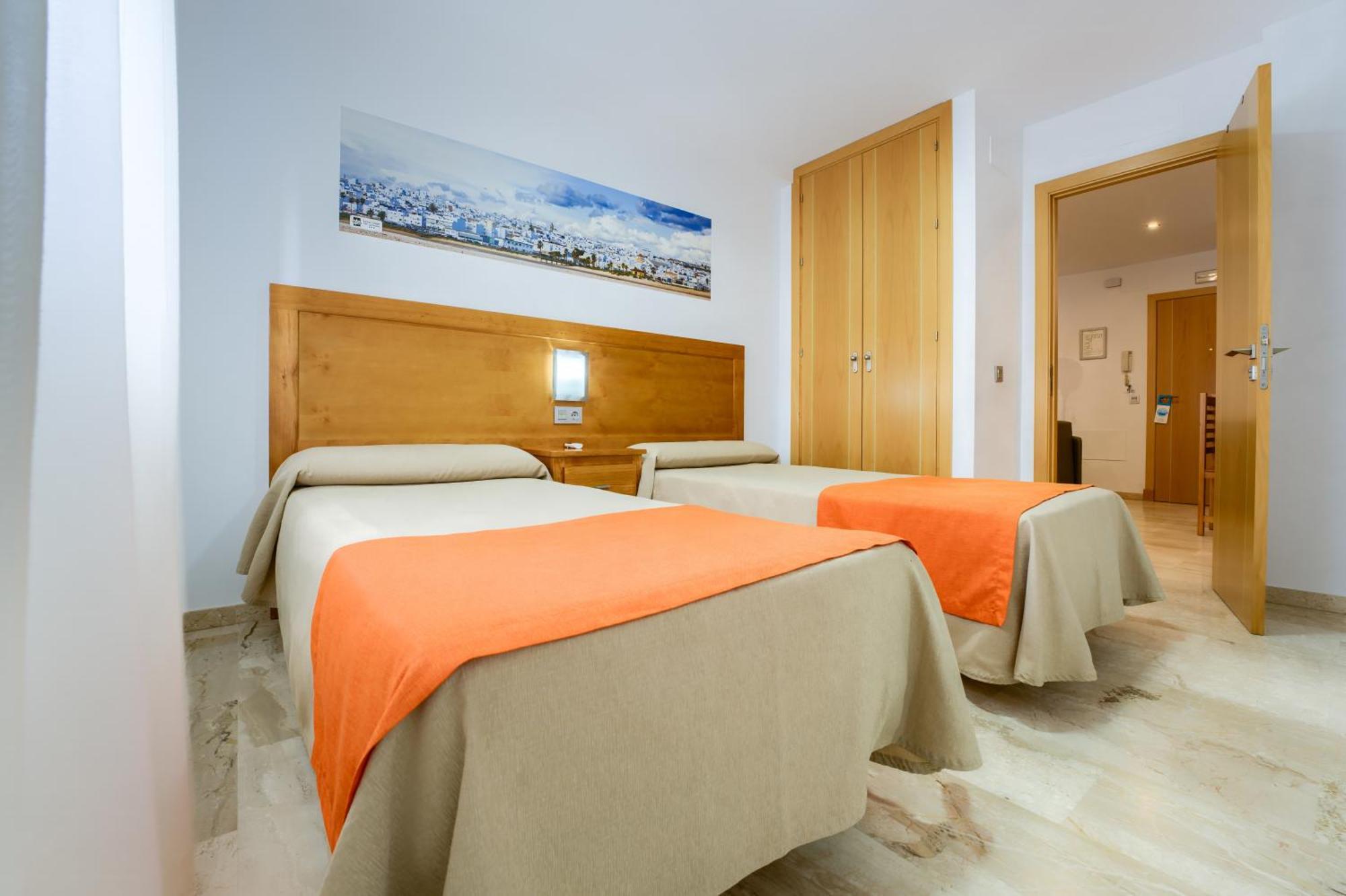 Hotel Apartamentos Loto Conil Conil De La Frontera Zewnętrze zdjęcie