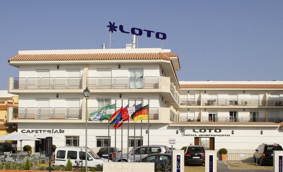 Hotel Apartamentos Loto Conil Conil De La Frontera Zewnętrze zdjęcie