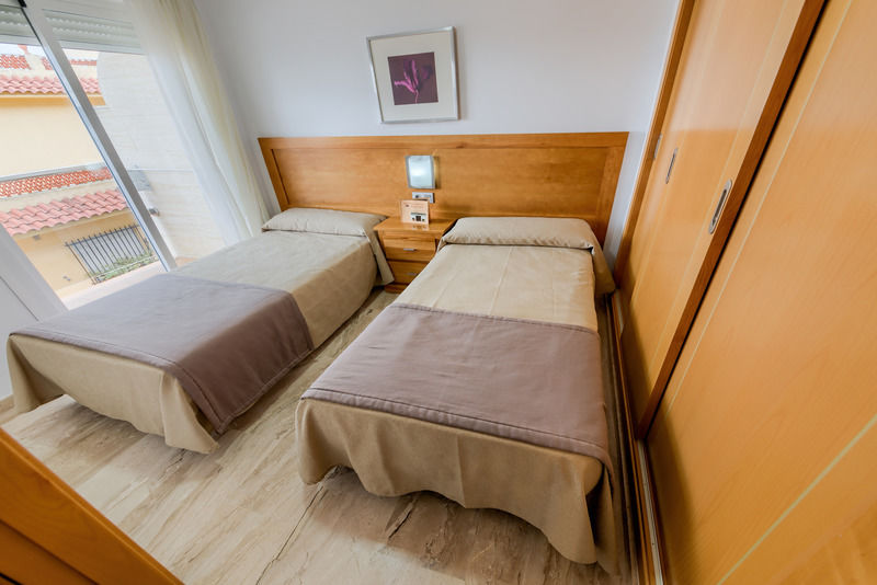 Hotel Apartamentos Loto Conil Conil De La Frontera Zewnętrze zdjęcie