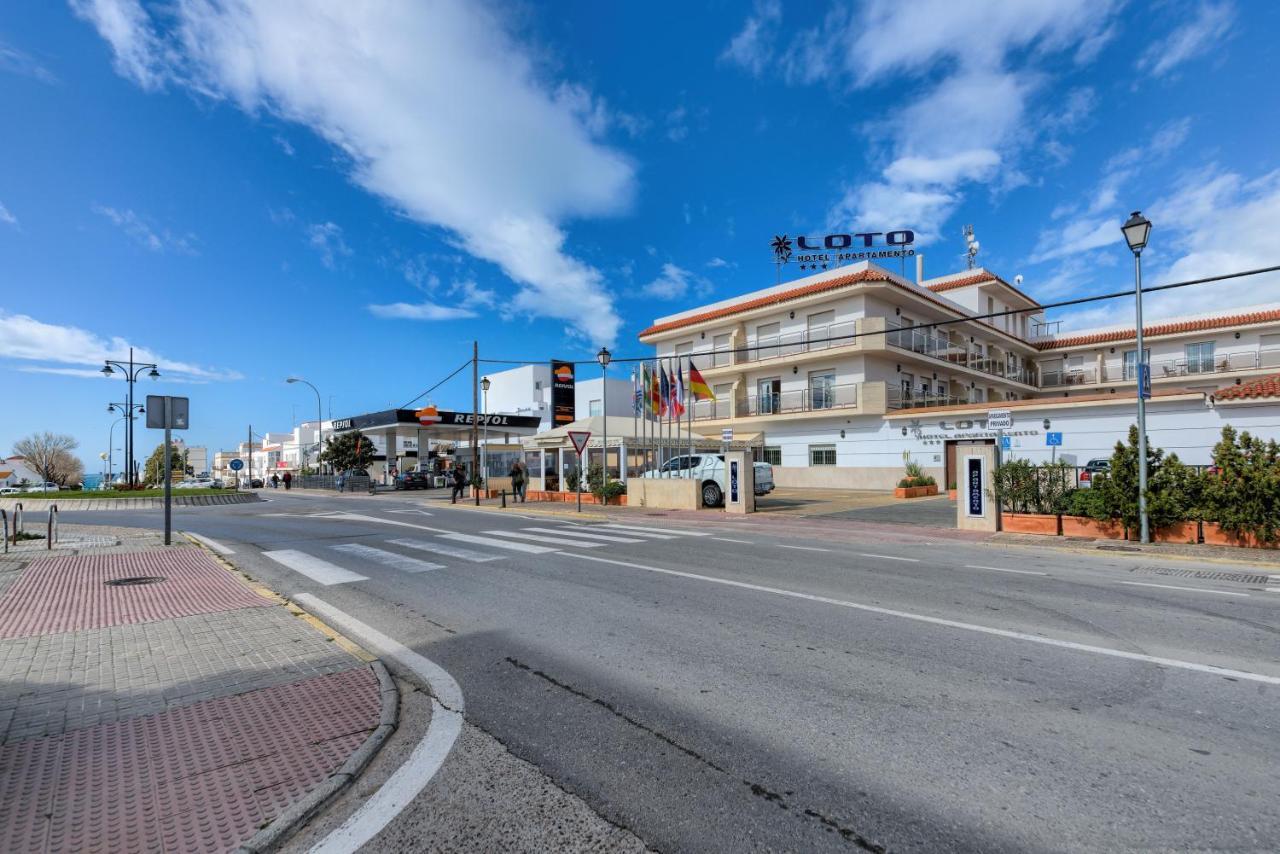 Hotel Apartamentos Loto Conil Conil De La Frontera Zewnętrze zdjęcie